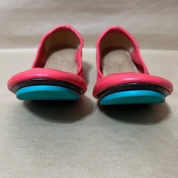 Tieks by Gavrieli | Poppy Red Leather Ballet Flats Foldable Shoes Size 6 - Picture 6 of 15